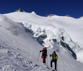 Haute-Route-Chamonix-Zermatt---Abfahrt-über-den-Trient-Gletscher
