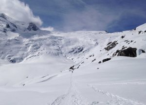 Skiroute-Hoch-Tirol---Abfahrt-nach-Matzrei-über-den-Unteren-Keesboden