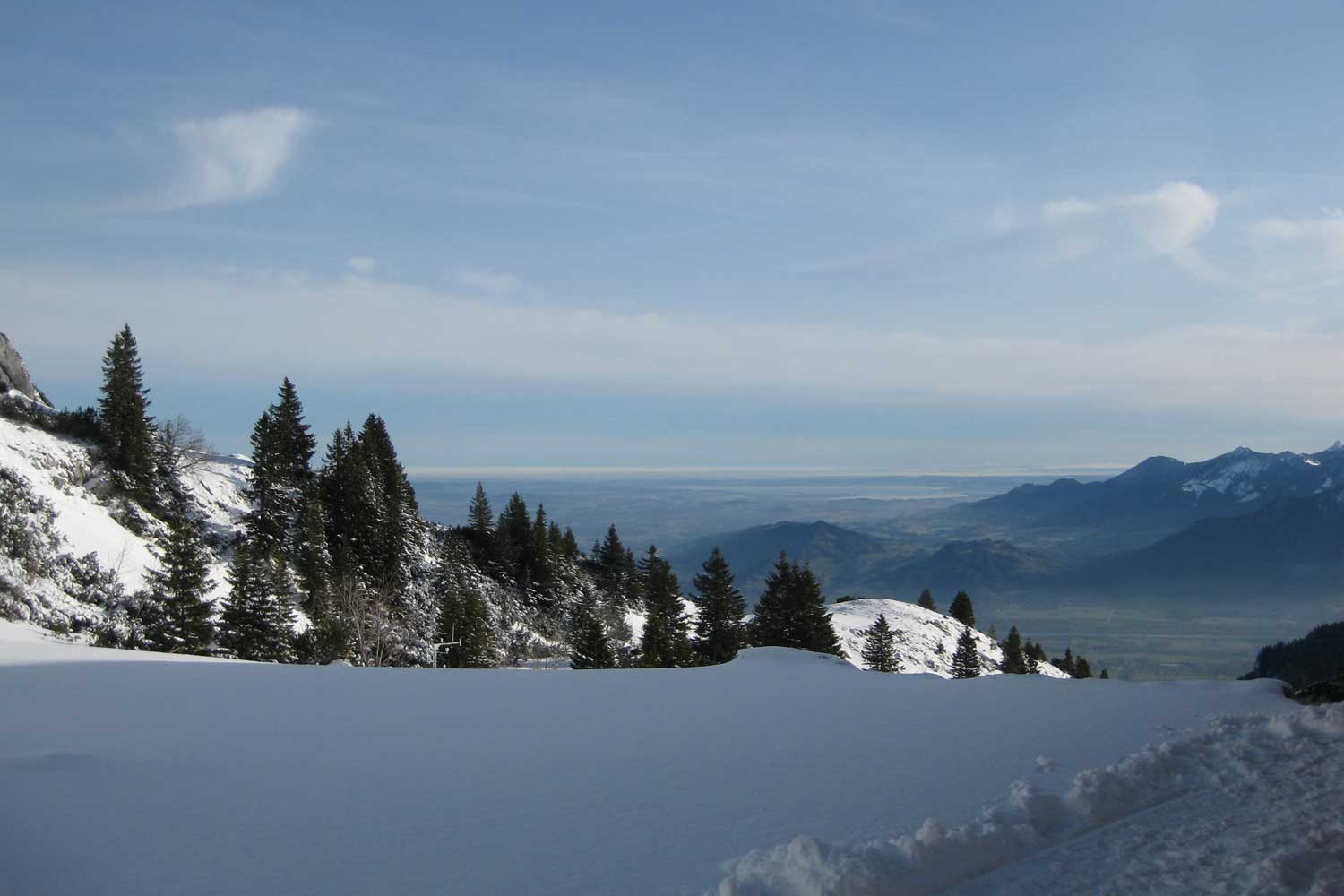Skitour-Bayernduett-Teil-2----Soinhütte-mit-Blick-ins-Inntal