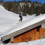 Skitourenkurs-für-Einsteiger---Aufstieg-bei-viel-Schnee
