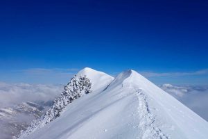 Großvenediger-mit-Bergführer---Am-Gipfelgrat