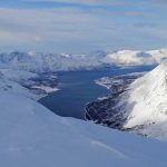 Skitouren-Norwegen-Lyngenalps---Blick-in-Fjord
