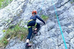 Zwischen-Bergseil-und-Adrenalin---Klettern-im-Klettergarten