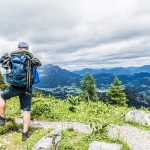 Wanderung----Watzmann-König-der-Berchtesgadener-Blick-ins-Berchtesgadener-Land