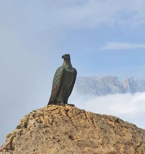 Klettersteige-und-Wandern-im-Rosengarten---Adlerfigur