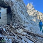 Eisenzeit---Zugspitze-mit-Bergführer---Alte-Baracken