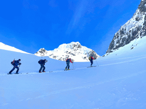 Norwegen---Skitouren-auf-den-Lofoten---Skitour-zum-Gaitgallien