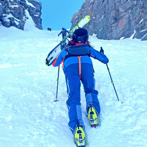 Norwegen---Skitouren-auf-den-Lofoten---Wechsel-auf-Steigeisen