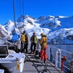 Skitouren-in-Grönland-mit-Bergführer---Vorereitung-am-Schiff