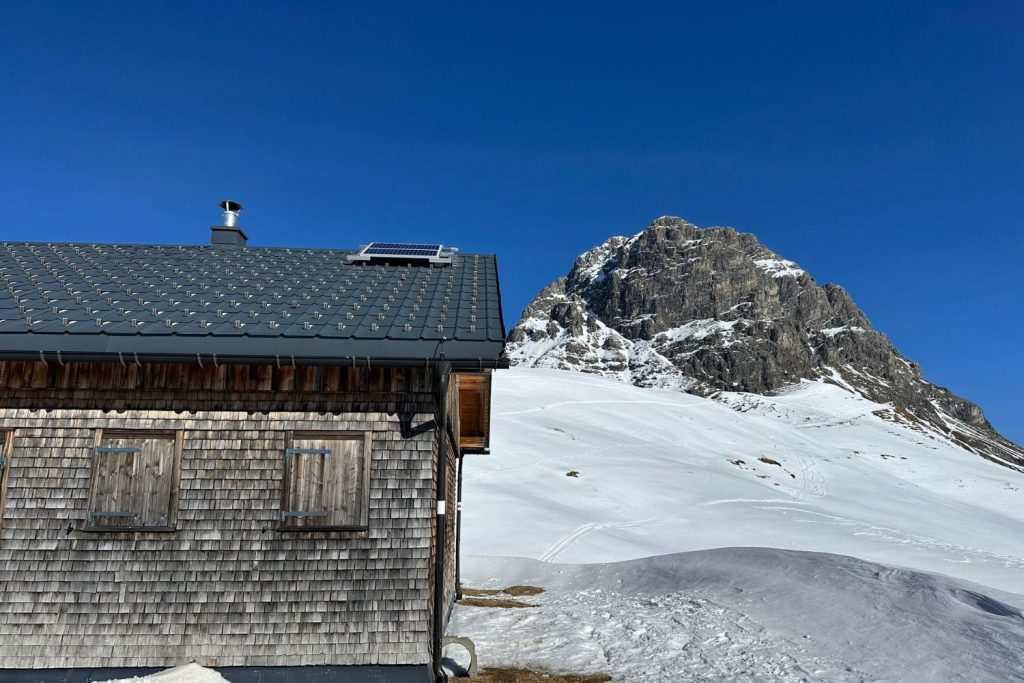 Skitouren im Kleinwalsertal - Blick zum Widderstein
