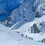 Skitouren-Senja-Norwegen---Aufstieg-zu-Fuß