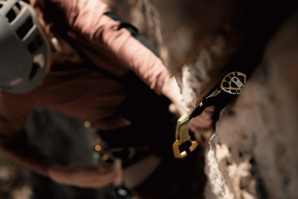 Safety-Academy---Alpine-Climbing---Friendsicherung
