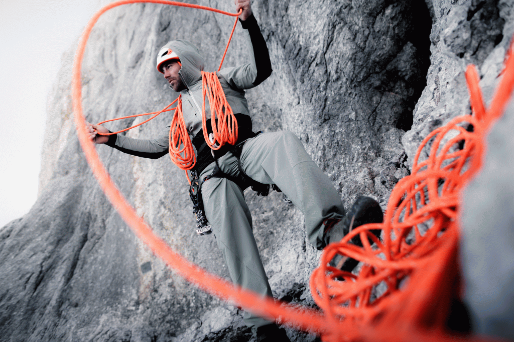 Safety-Academy---Alpine-Climbing---Seilaufnehmen